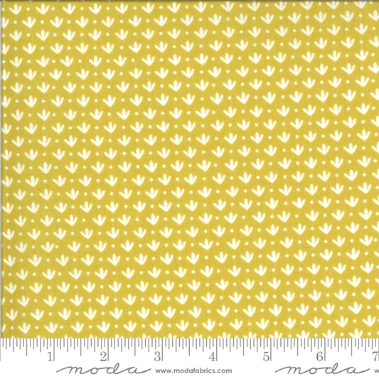 Moda Fabrics Happy Days Tulip Zest Gold 37602-24