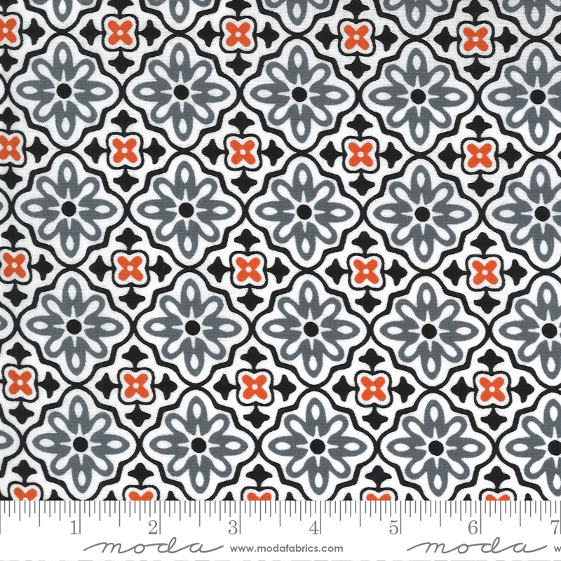 Moda Fabrics Midnight Magic 2 Ghost 24101-20