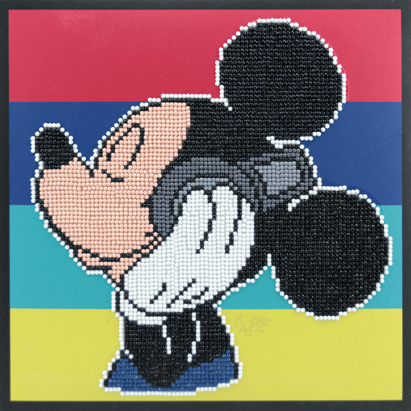 Diamond Dotz® Box Mickey Mouse comes pre-folded and ready to hang or sit on your desk.  With the Diamond Dotz Box 28cm x 28cm, you may enjoy the art of diamond dotting while also creating visually appealing decorative artwork.