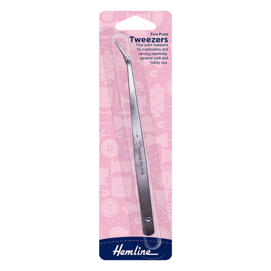 Long handles make it simpler to grip thread ends and other items with Hemline Fine Point Tweezers, which are suitable for use with sewing machines and overlockers. 