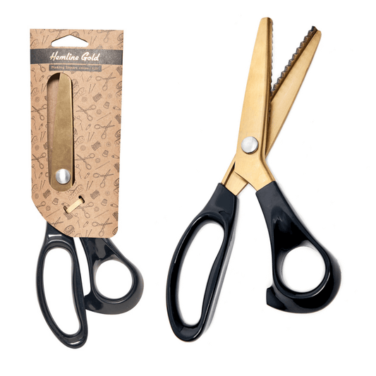 These elegant pinking shears include a black plastic handle and brushed gold blades made of sturdy stainless steel. They're designed to be ergonomic, with pleasant grips that promote grip and comfort. They may cut through numerous layers of fabric and leave crisp, pinked edges to prevent fraying.